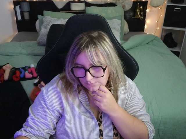 Camgirl ElvinnaLaFrancaise