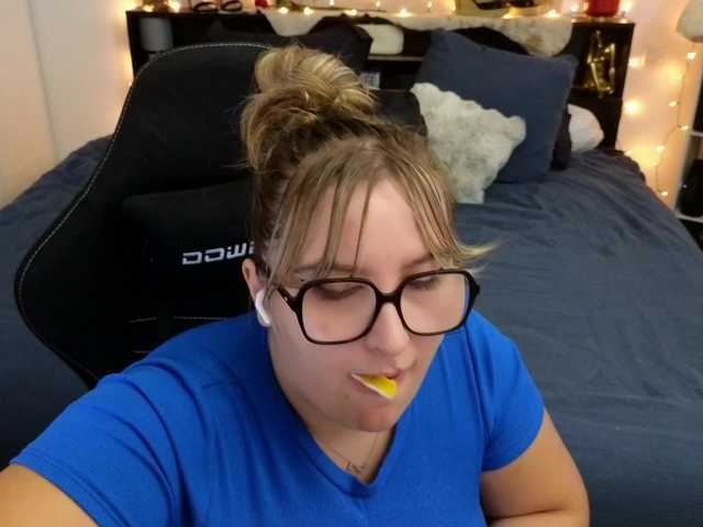 ElvinnaLaFrancaise live cam on BongaCams