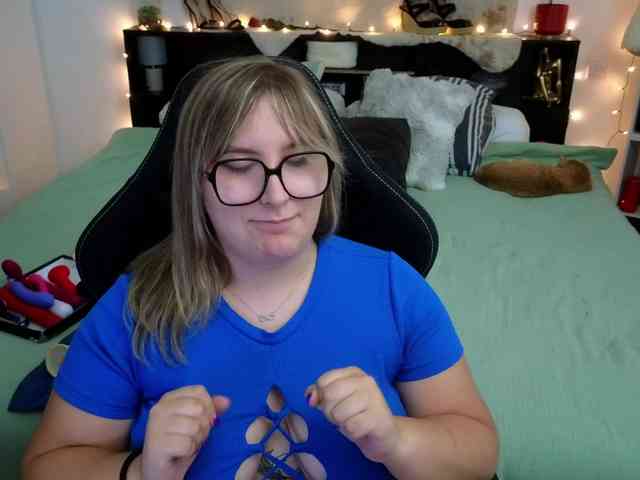 ElvinnaLaFrancaise webcam