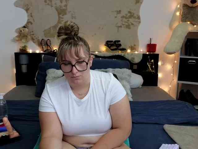 ElvinnaLaFrancaise webcam