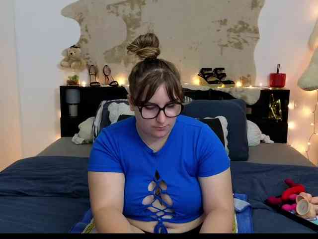 ElvinnaLaFrancaise webcam
