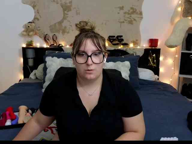 ElvinnaLaFrancaise webcam