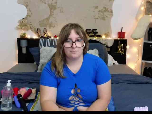 ElvinnaLaFrancaise webcam