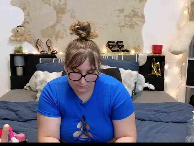 ElvinnaLaFrancaise webcam