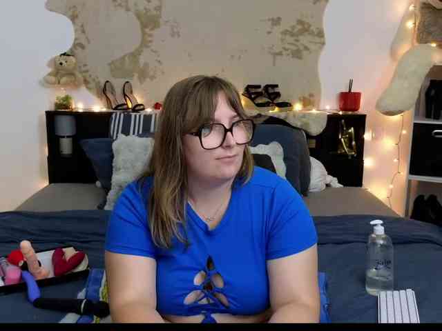 ElvinnaLaFrancaise webcam