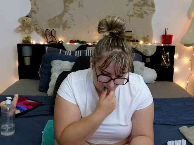 ElvinnaLaFrancaise webcam