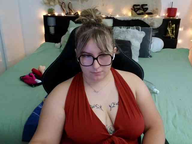 ElvinnaLaFrancaise webcam