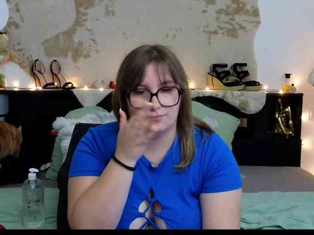 ElvinnaLaFrancaise webcam