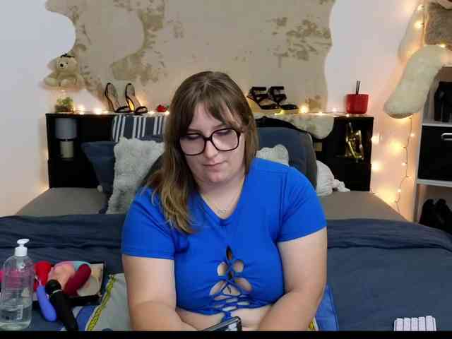 ElvinnaLaFrancaise webcam