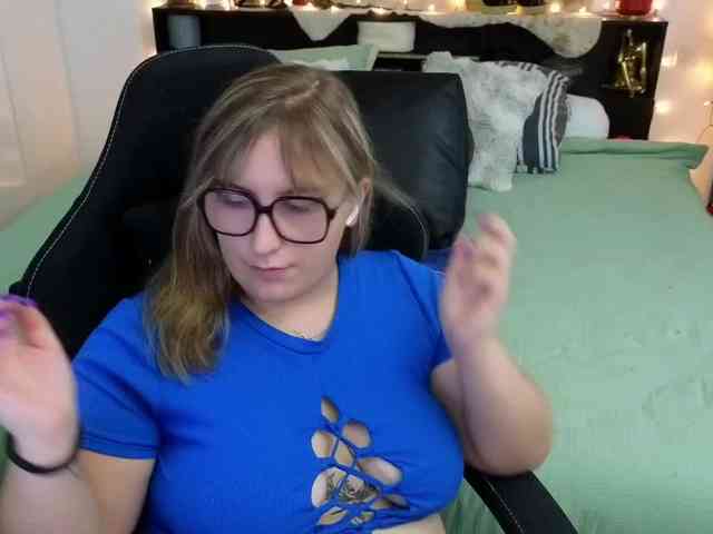 ElvinnaLaFrancaise webcam