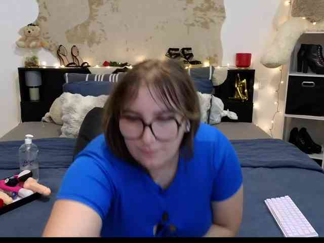 Modèle: ElvinnaLaFrancaise