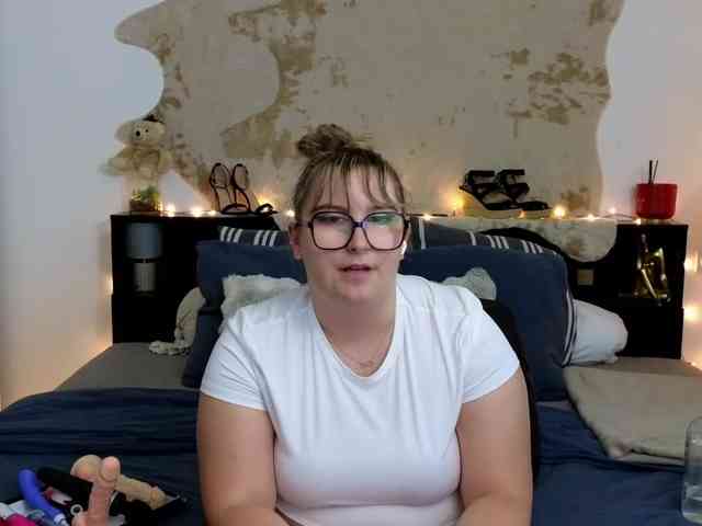 ElvinnaLaFrancaise webcam
