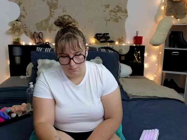 ElvinnaLaFrancaise webcam