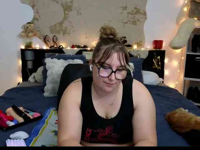 ElvinnaLaFrancaise webcam