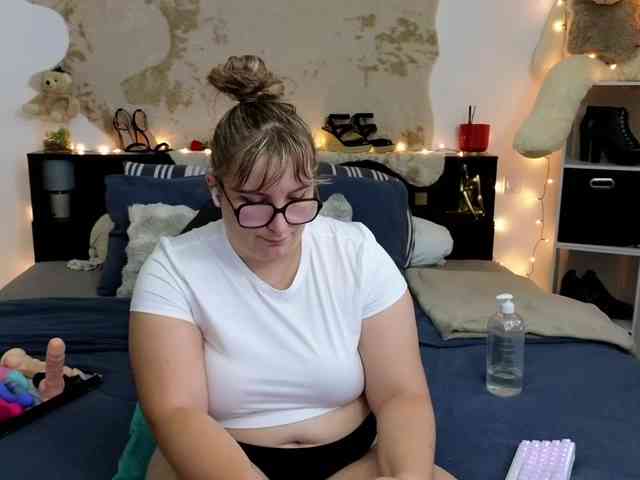 ElvinnaLaFrancaise webcam