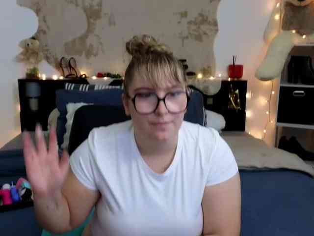 ElvinnaLaFrancaise webcam