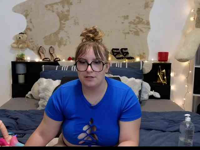 ElvinnaLaFrancaise webcam