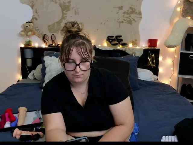 ElvinnaLaFrancaise webcam