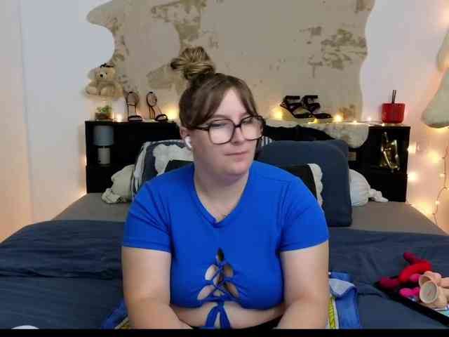 ElvinnaLaFrancaise webcam