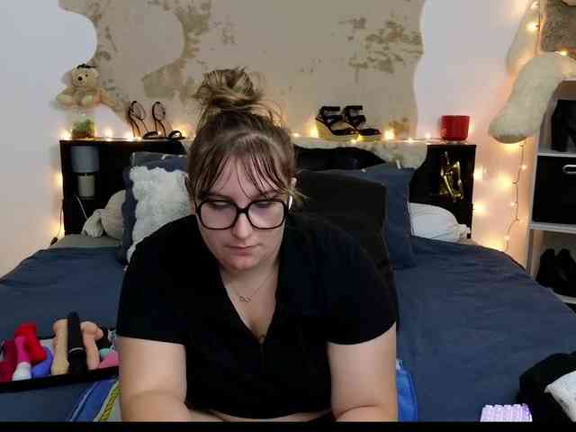 ElvinnaLaFrancaise webcam