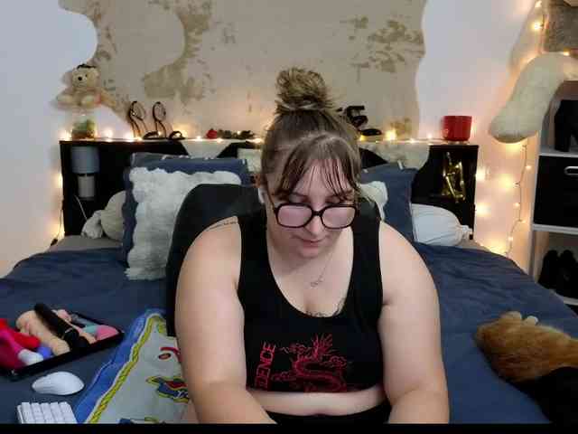 ElvinnaLaFrancaise webcam