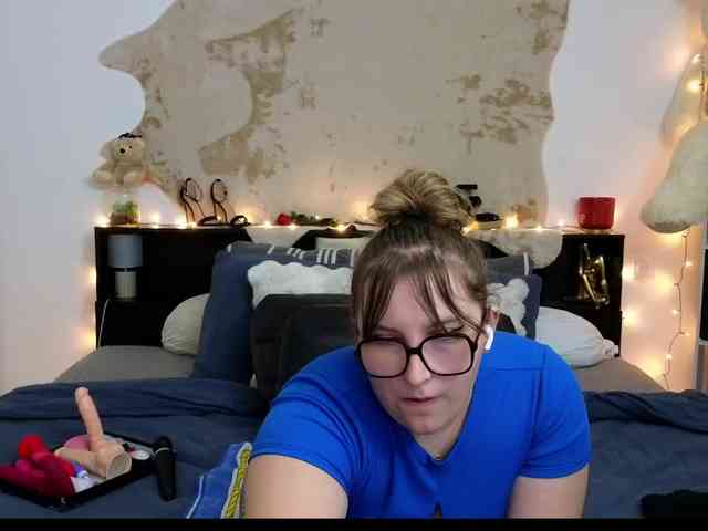 ElvinnaLaFrancaise webcam