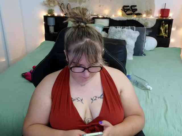 ElvinnaLaFrancaise webcam