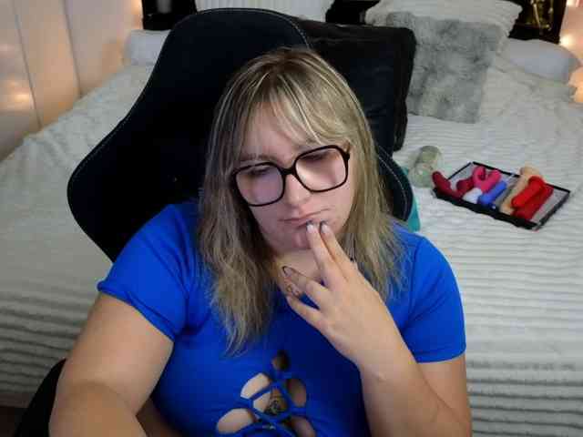 ElvinnaLaFrancaise webcam