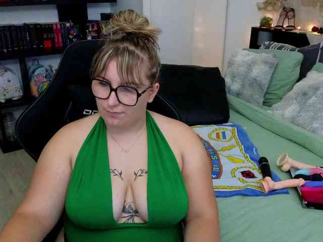 ElvinnaLaFrancaise webcam