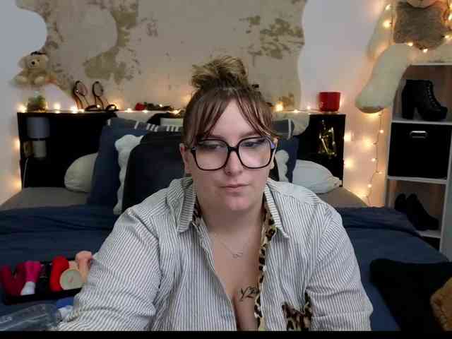 ElvinnaLaFrancaise webcam