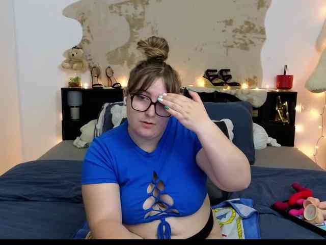ElvinnaLaFrancaise webcam