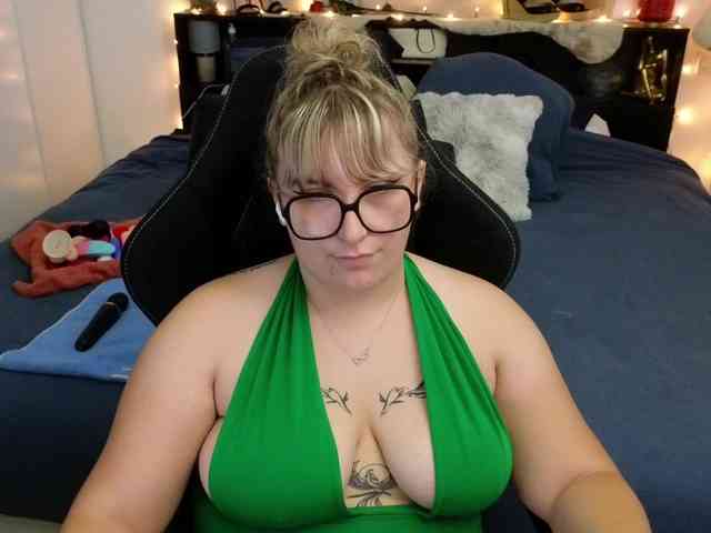 ElvinnaLaFrancaise webcam
