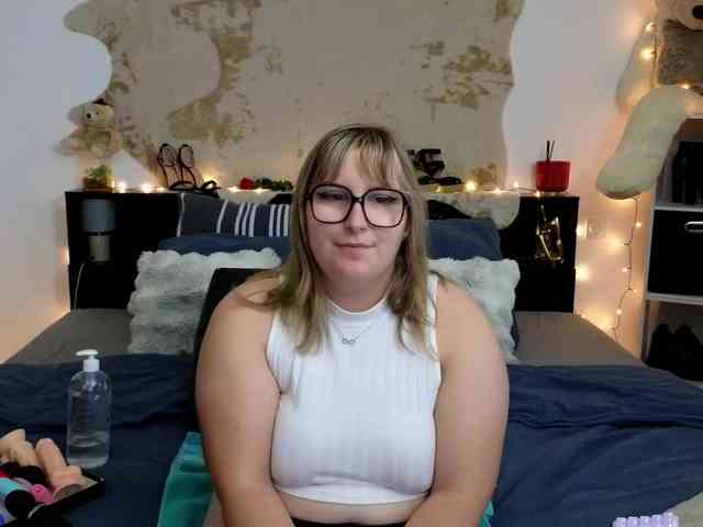 ElvinnaLaFrancaise webcam