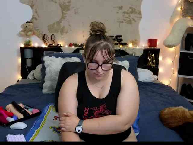 ElvinnaLaFrancaise webcam