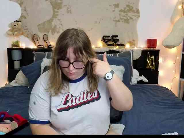 ElvinnaLaFrancaise webcam