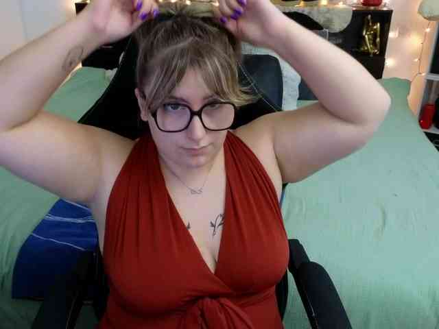 ElvinnaLaFrancaise webcam