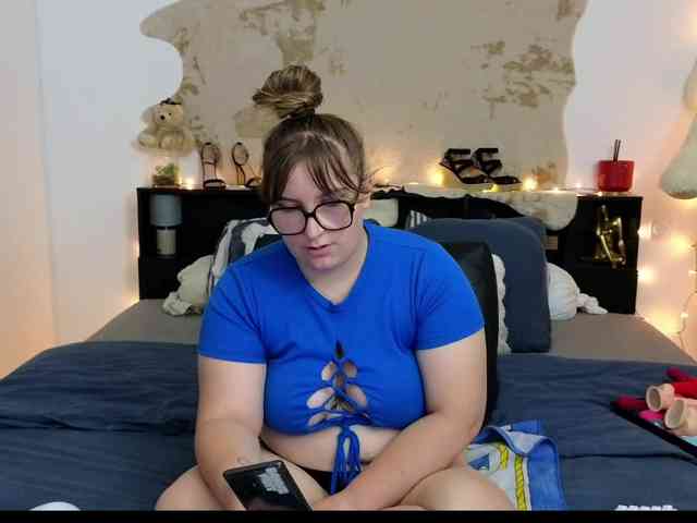 ElvinnaLaFrancaise webcam