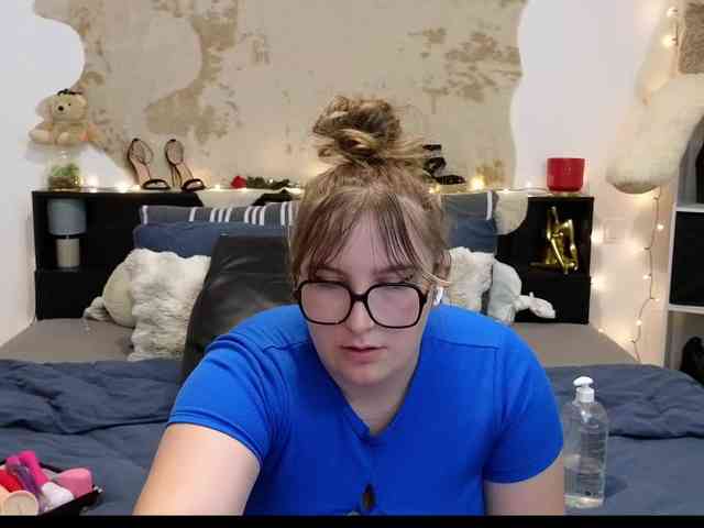 Modèle: ElvinnaLaFrancaise