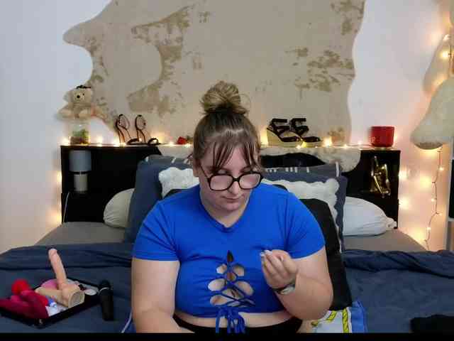 ElvinnaLaFrancaise webcam