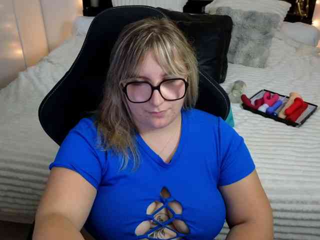 ElvinnaLaFrancaise webcam