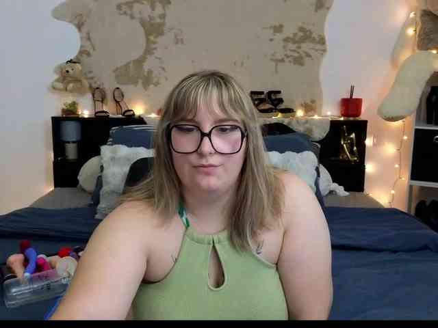ElvinnaLaFrancaise webcam