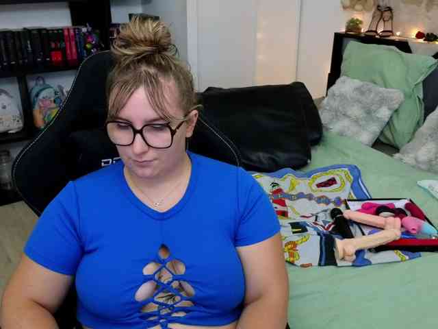 ElvinnaLaFrancaise webcam