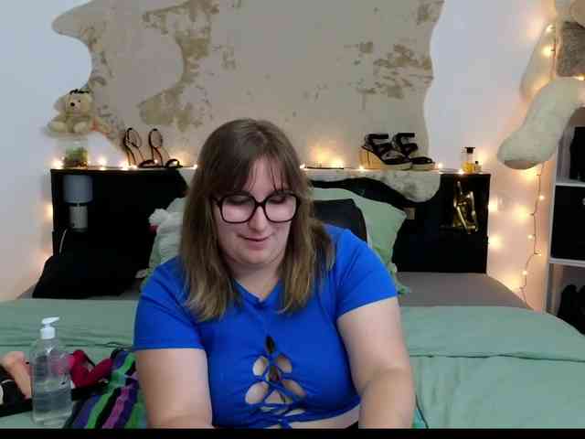 ElvinnaLaFrancaise webcam