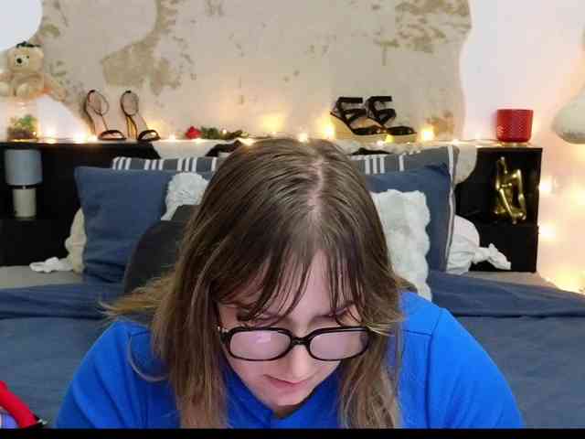 ElvinnaLaFrancaise webcam