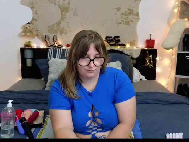 ElvinnaLaFrancaise webcam