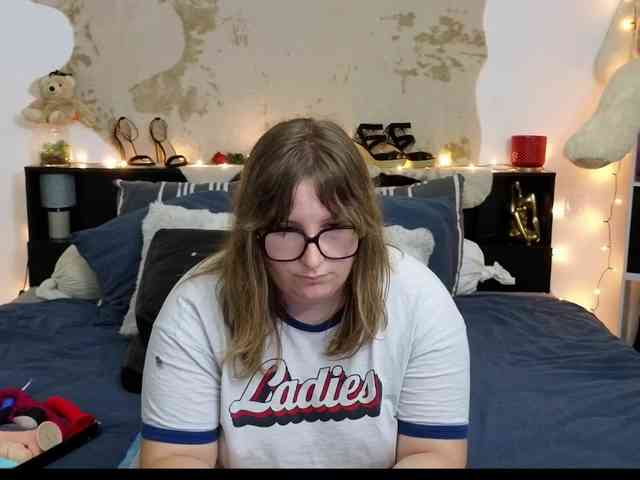 ElvinnaLaFrancaise webcam