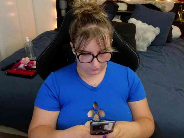 ElvinnaLaFrancaise webcam
