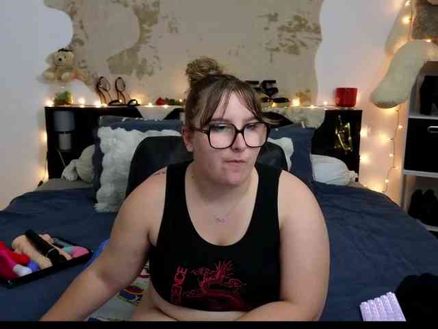 ElvinnaLaFrancaise webcam