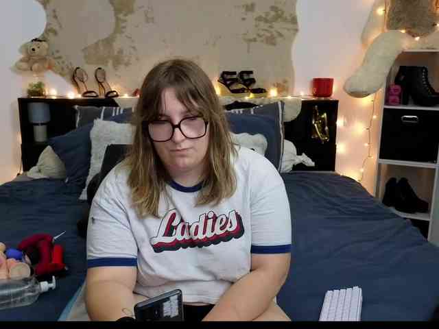 ElvinnaLaFrancaise webcam