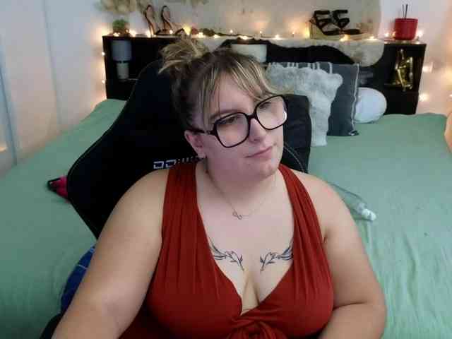 ElvinnaLaFrancaise webcam